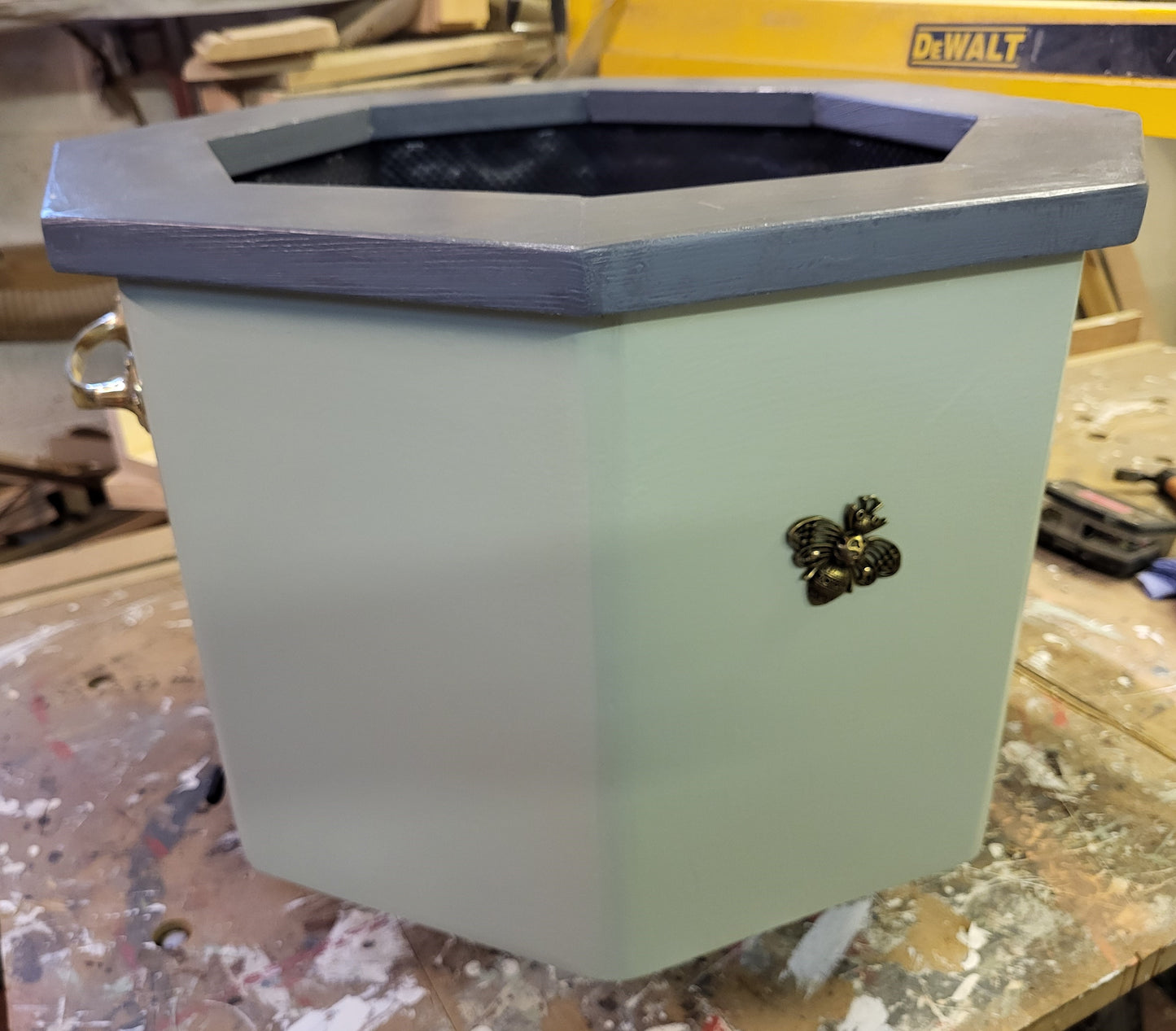 Planter (With wheels)