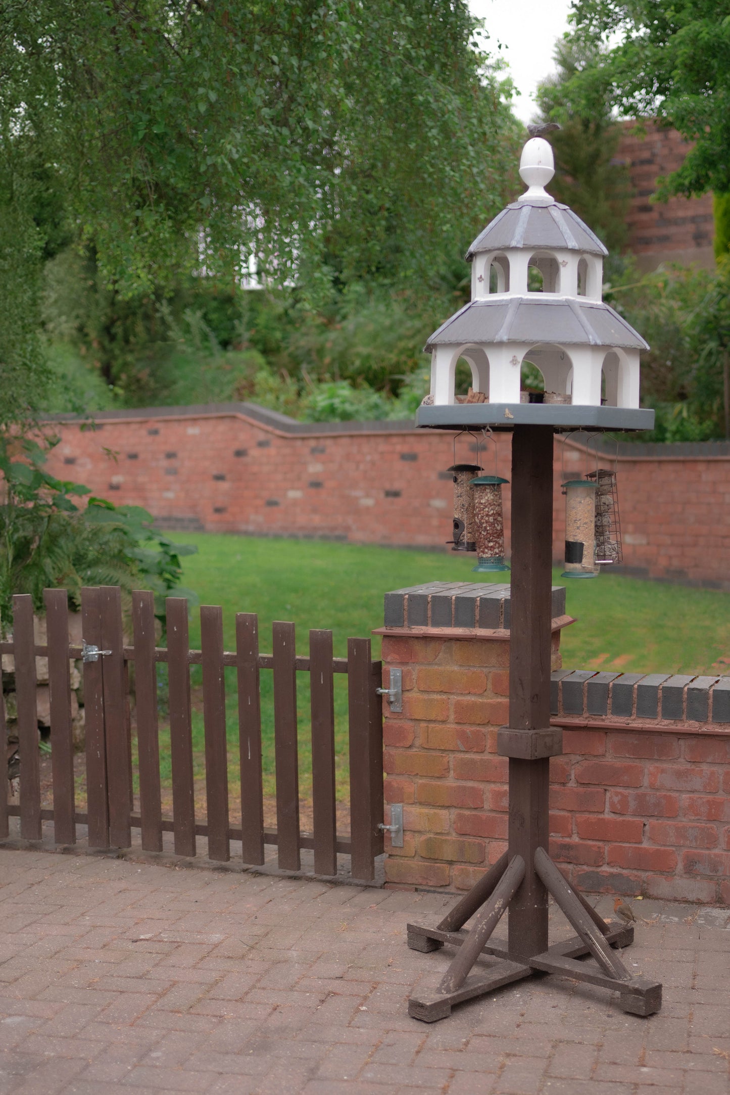The Majestic — Octagonal Bird Table